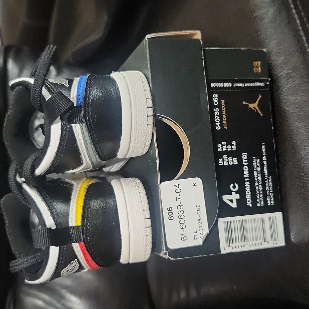 Jordan 1 Mid - Picture 3 of 3